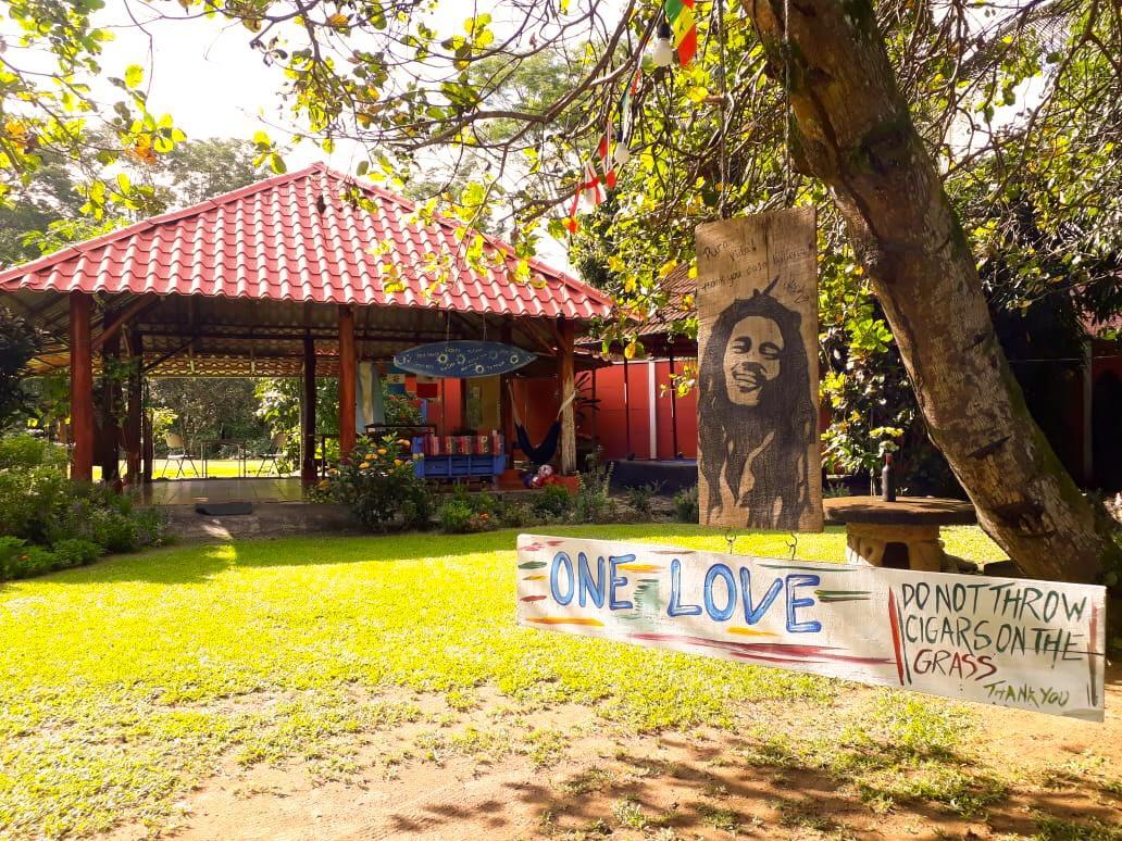 Casa Ballena Eco Hostel Увіта Екстер'єр фото